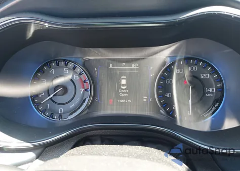 2015 Chrysler 200 S z USA, uszkodzony, nr VIN 1C3CCCBB4FN670400